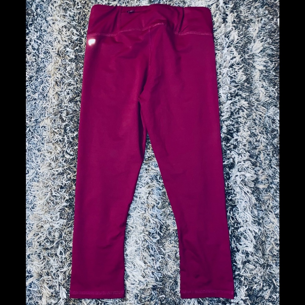 Fabletics Mid Rise Powerlite Crop Capri Pant - Picture 3 of 6
